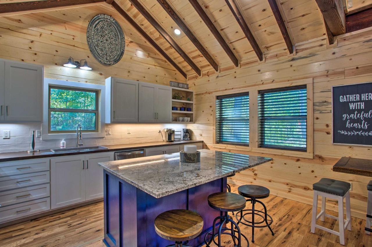 Luxe Broken Bow Cabin Game Room, Fire Pit And Deck! Exterior foto